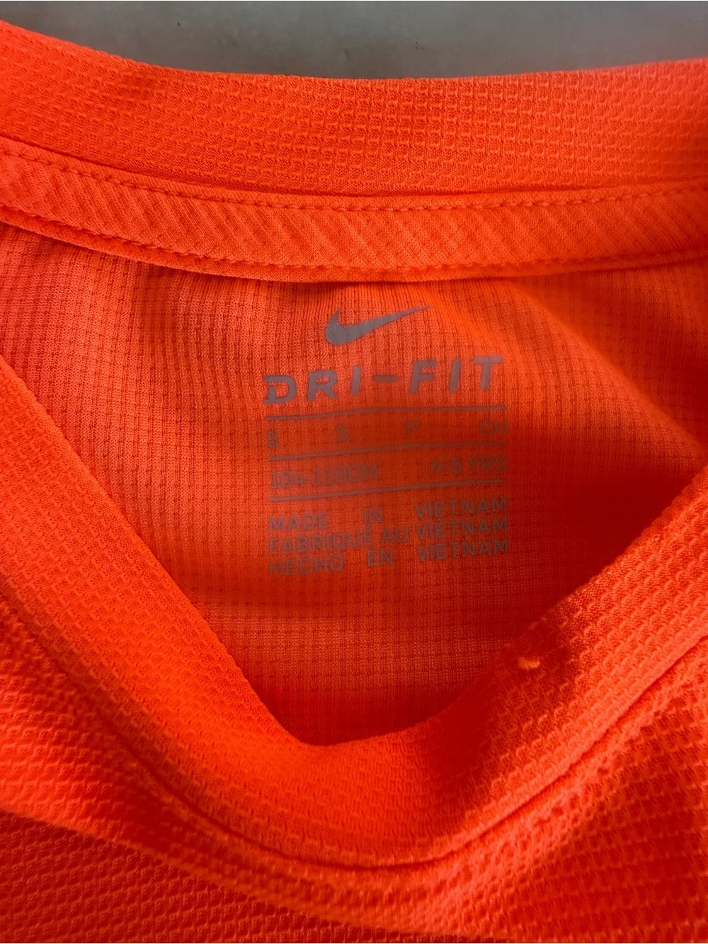 Nike Big Kids' (Boys') Dri-FIT Sleeveless Top size small